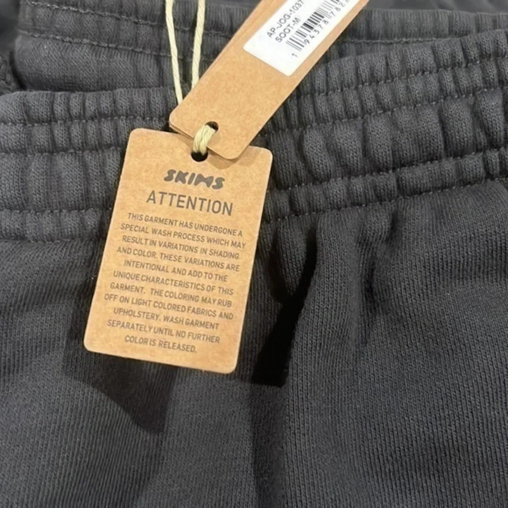 Skims Outdoor Fleece Pullover - Picture 6 of 10